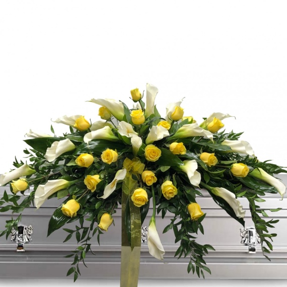 Yellow%20Rose%20and%20Calla%20Lily%20Casket%20Spray%20arranged%20by%20a%20florist%20in%20Fernandina%20%20Beach,%20FL%20:%20Dottie%20"B"%20Florist