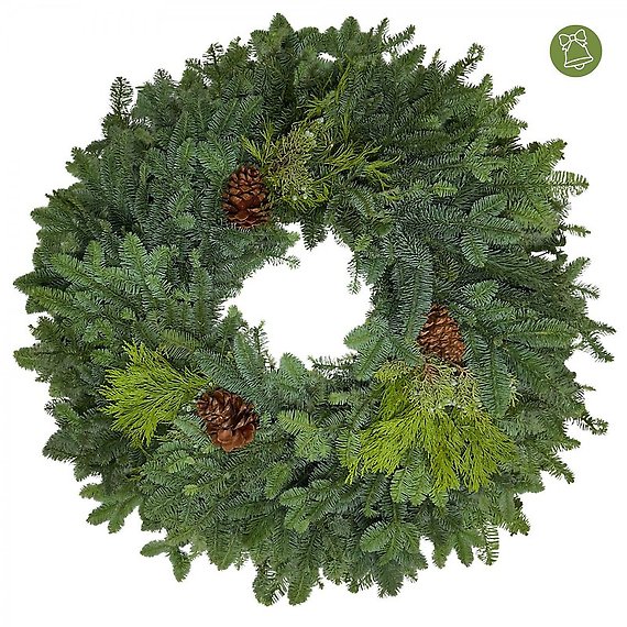 Classic Juniper & Pinecone Wreath 28 Inch